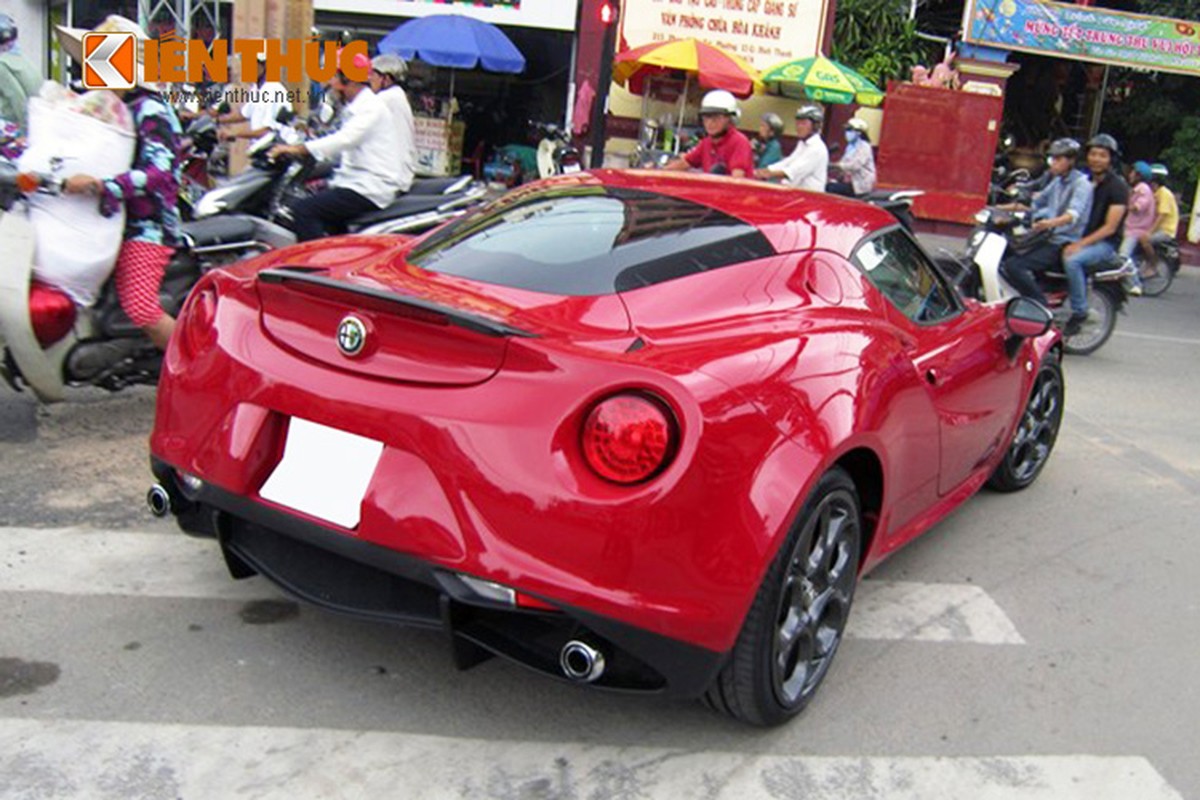 Sieu xe Alfa Romeo 4C doc nhat Viet Nam lan dau lan banh-Hinh-6